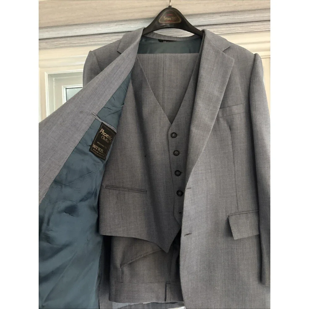VINTAGE Blazer Mens 42R Gray 3 Piece Suit Jacket Sport Coat Pinstripe